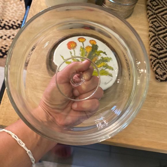 Vintage Goodwood Teak Cheese Tray with Glass Cover Dandelion Plate Design - Picture 4 of 5